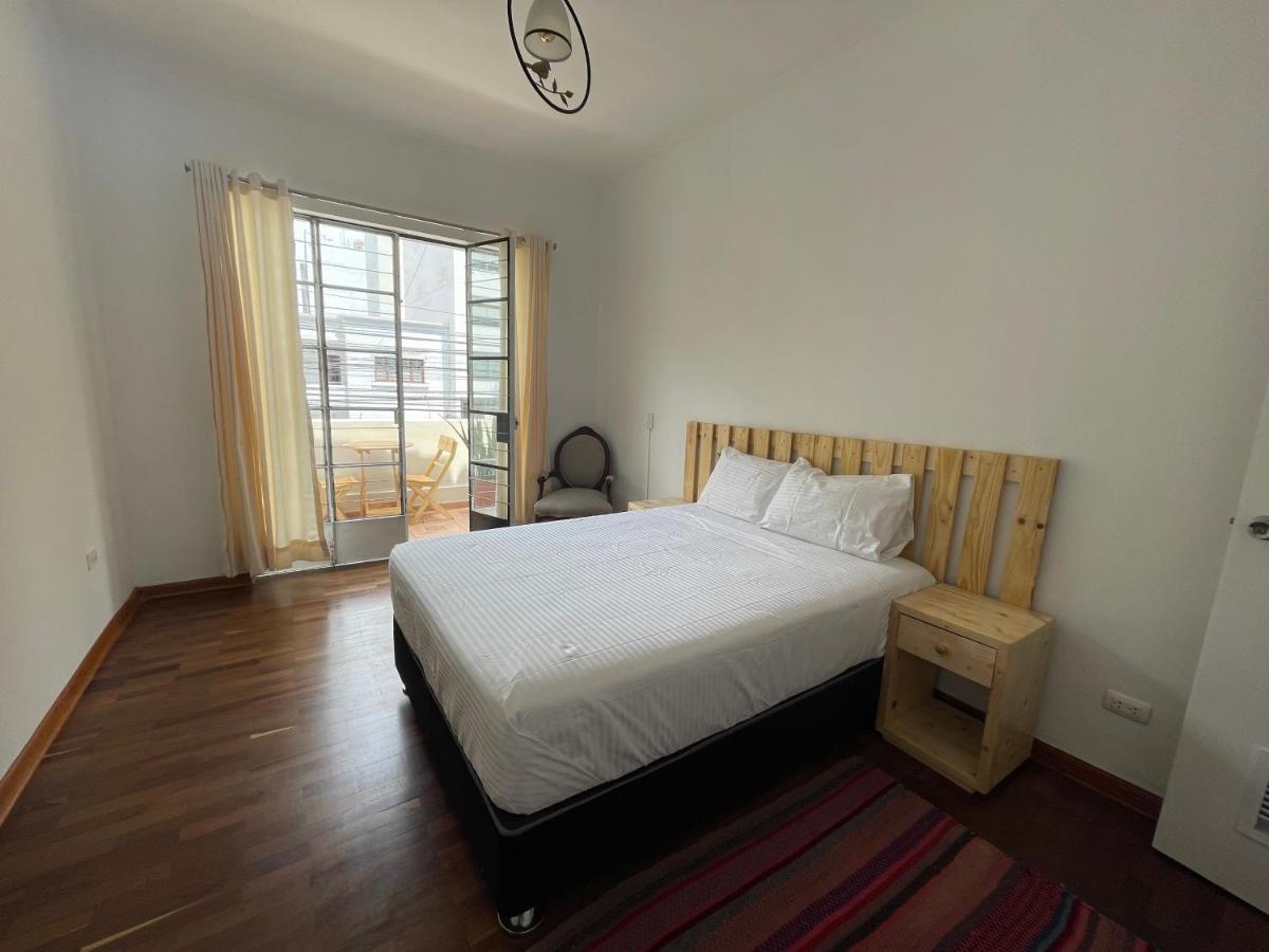 Casaroma Hostels Lima Buitenkant foto