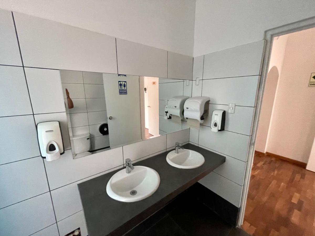 Casaroma Hostels Lima Buitenkant foto